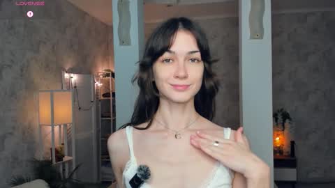 Amy online show from November 2025 07:36:02 PM