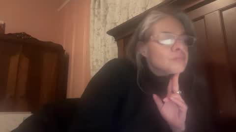 Tori online show from February 2026 05:05:02 AM