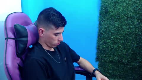 Snapshot of deiby_baby chatting on December 2024 02:59:01 AM DEIBY online show from December 2024 02:59:01 AM