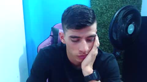 Snapshot of deiby_baby chatting on December 2024 03:38:02 AM DEIBY online show from December 2024 03:38:02 AM