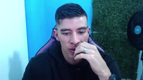 Snapshot of deiby_baby chatting on December 2024 10:56:02 PM DEIBY online show from December 2024 10:56:02 PM