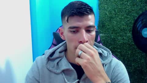 Snapshot of deiby_baby chatting on December 2024 10:02:02 PM DEIBY online show from December 2024 10:02:02 PM