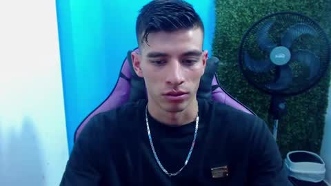 Snapshot of deiby_baby chatting on December 2024 12:30:01 AM DEIBY online show from December 2024 12:30:01 AM