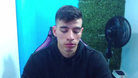 Snapshot of deiby_baby chatting on January 2025 01:37:02 AM DEIBY online show from January 2025 01:37:02 AM