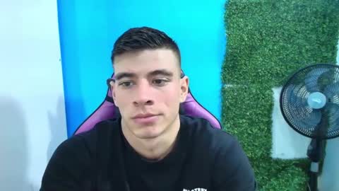 Snapshot of deiby_baby chatting on January 2025 01:18:02 AM DEIBY online show from January 2025 01:18:02 AM