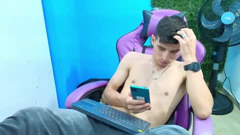 Snapshot of deiby_baby chatting on February 2025 12:31:02 AM DEIBY online show from February 2025 12:31:02 AM