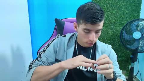 Snapshot of deiby_baby chatting on February 2025 01:22:01 AM DEIBY online show from February 2025 01:22:01 AM