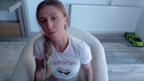 Di online show from November 2025 01:43:01 PM