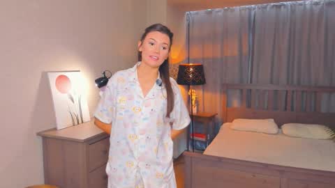 Laura online show from March 2026 07:14:02 AM