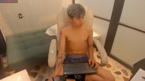 Snapshot of deilanwolf chatting on March 2026 07:15:01 AM Deilan Wolf online show from March 2026 07:15:01 AM