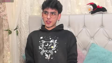 Snapshot of deimon_dust chatting on December 2025 02:55:01 PM Deimon Dust online show from December 2025 02:55:01 PM