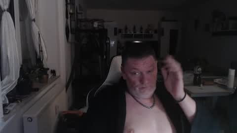 deinprinz2312 online show from January 2025 05:58:01 AM