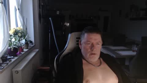 deinprinz2312 online show from February 2025 06:20:02 AM