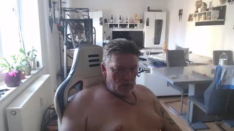 deinprinz2312 online show from March 2025 01:10:02 PM