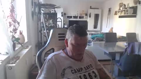 deinprinz2312 online show from October 2025 12:49:02 PM