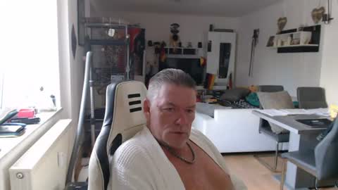 Snapshot of deinprinz2312 chatting on June 2026 05:43:02 AM deinprinz2312 online show from June 2026 05:43:02 AM