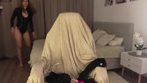 Dia online show from September 2025 10:26:01 PM