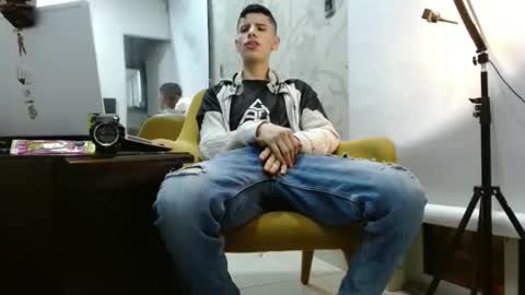 Snapshot of delglo chatting on October 2025 03:27:01 AM delglo online show from October 2025 03:27:01 AM