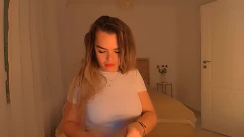 Snapshot of deliadelicious chatting on November 2025 10:06:02 AM deliadelicious online show from November 2025 10:06:02 AM