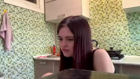 Kiki online show from April 2026 03:18:02 PM