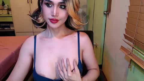 Snapshot of deliciosats chatting on March 2025 07:30:01 AM Mercedes online show from March 2025 07:30:01 AM