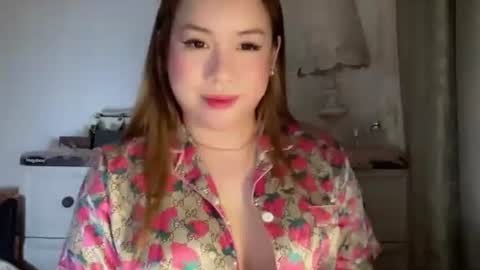 Snapshot of delicious_iya69 chatting on September 2025 01:42:02 AM iyalicious online show from September 2025 01:42:02 AM