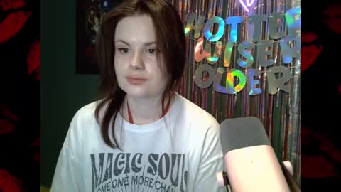 dellacrush_ online show from February 2025 10:17:02 AM