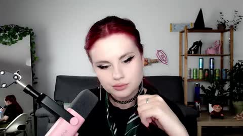 dellacrush_ online show from September 2025 06:42:01 PM