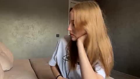 Mia online show from July 2026 03:03:02 PM