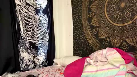 Snapshot of deluxxxeblu chatting on January 2025 05:39:01 PM TankinBody online show from January 2025 05:39:01 PM