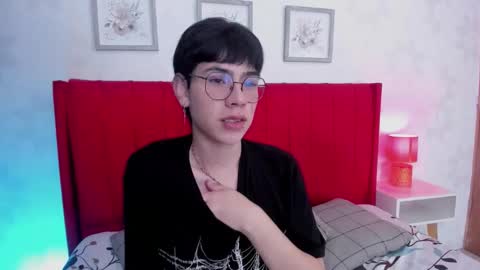 Snapshot of demian_hush chatting on February 2026 07:20:02 PM demian_hush online show from February 2026 07:20:02 PM