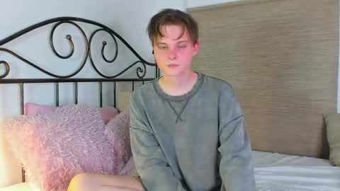 demianenglen online show from May 2026 05:20:01 PM