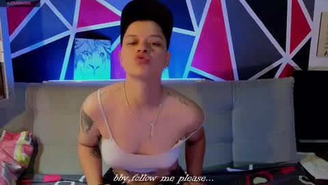 Snapshot of demimoore222 chatting on October 2025 01:32:01 PM DEMI online show from October 2025 01:32:01 PM