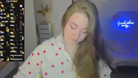 Snapshot of demure_soul chatting on January 2025 04:13:01 AM Sophie online show from January 2025 04:13:01 AM