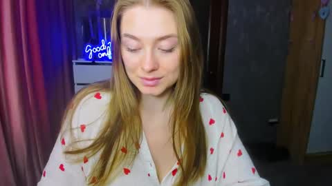 Snapshot of demure_soul chatting on September 2025 04:25:02 AM Sophie online show from September 2025 04:25:02 AM