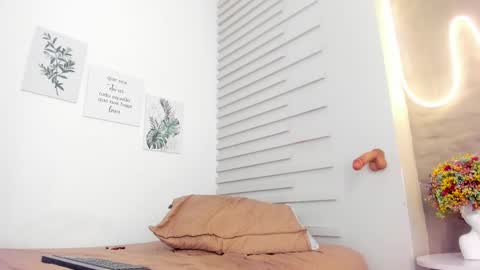 demy_ruiz online show from March 2025 05:40:02 AM