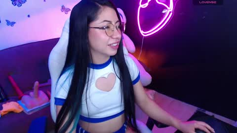 Snapshot of demyanderson_ chatting on December 2024 04:37:02 AM Demy online show from December 2024 04:37:02 AM