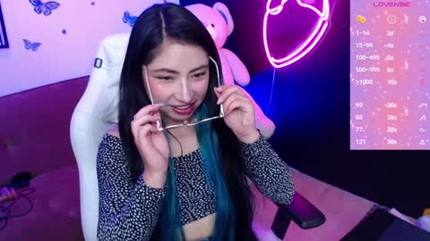 Snapshot of demyanderson_ chatting on January 2025 09:43:01 PM Demy online show from January 2025 09:43:01 PM