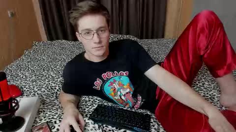 Deni online show from November 2025 07:23:02 PM