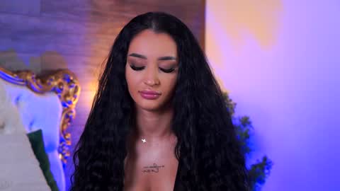 denisedevilles online show from December 2024 01:07:02 PM