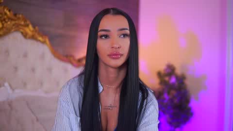 denisedevilles online show from January 2025 08:40:02 AM