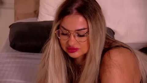 Ela online show from February 2026 09:52:01 PM