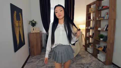 Mikky online show from November 2025 07:52:02 AM