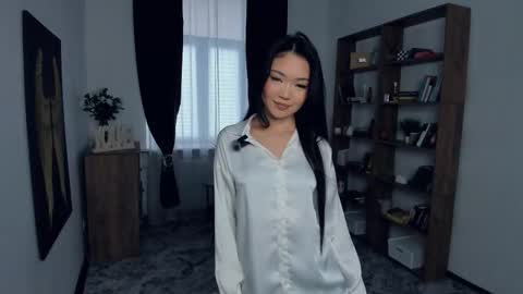 Mikky online show from December 2025 08:41:01 AM