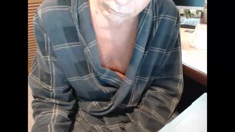 Snapshot of denn_jett chatting on December 2025 10:24:02 AM Den Jet online show from December 2025 10:24:02 AM