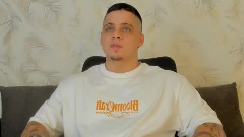 Snapshot of dennis_munera chatting on December 2024 10:55:01 AM dennis munera online show from December 2024 10:55:01 AM