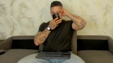 Snapshot of dennis_munera chatting on December 2024 11:00:01 AM dennis munera online show from December 2024 11:00:01 AM