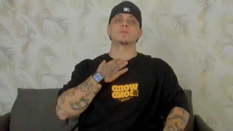 Snapshot of dennis_munera chatting on December 2024 12:02:01 PM dennis munera online show from December 2024 12:02:01 PM