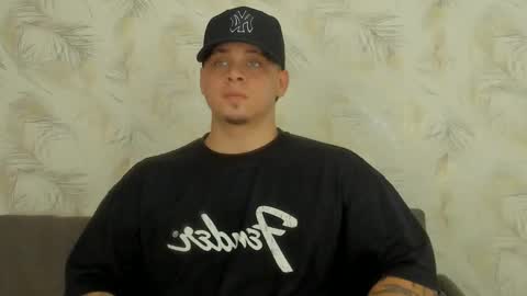 Snapshot of dennis_munera chatting on December 2024 01:12:02 PM dennis munera online show from December 2024 01:12:02 PM