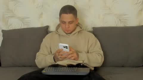 Snapshot of dennis_munera chatting on January 2025 12:52:02 PM dennis munera online show from January 2025 12:52:02 PM